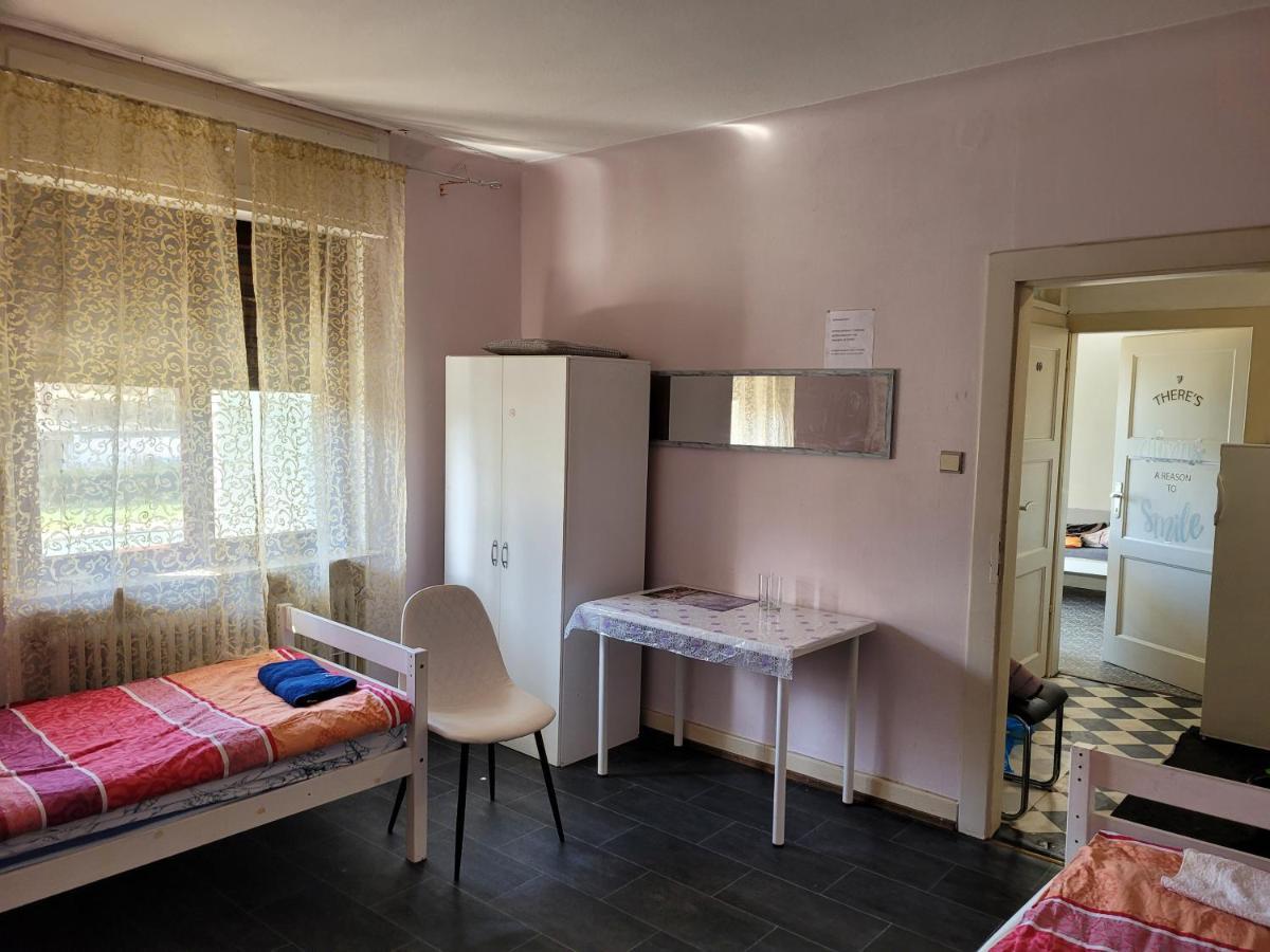 Mehrere Privatzimmer Lang Und Kurzfristig Zu Mieten Saarbruecken Exterior photo